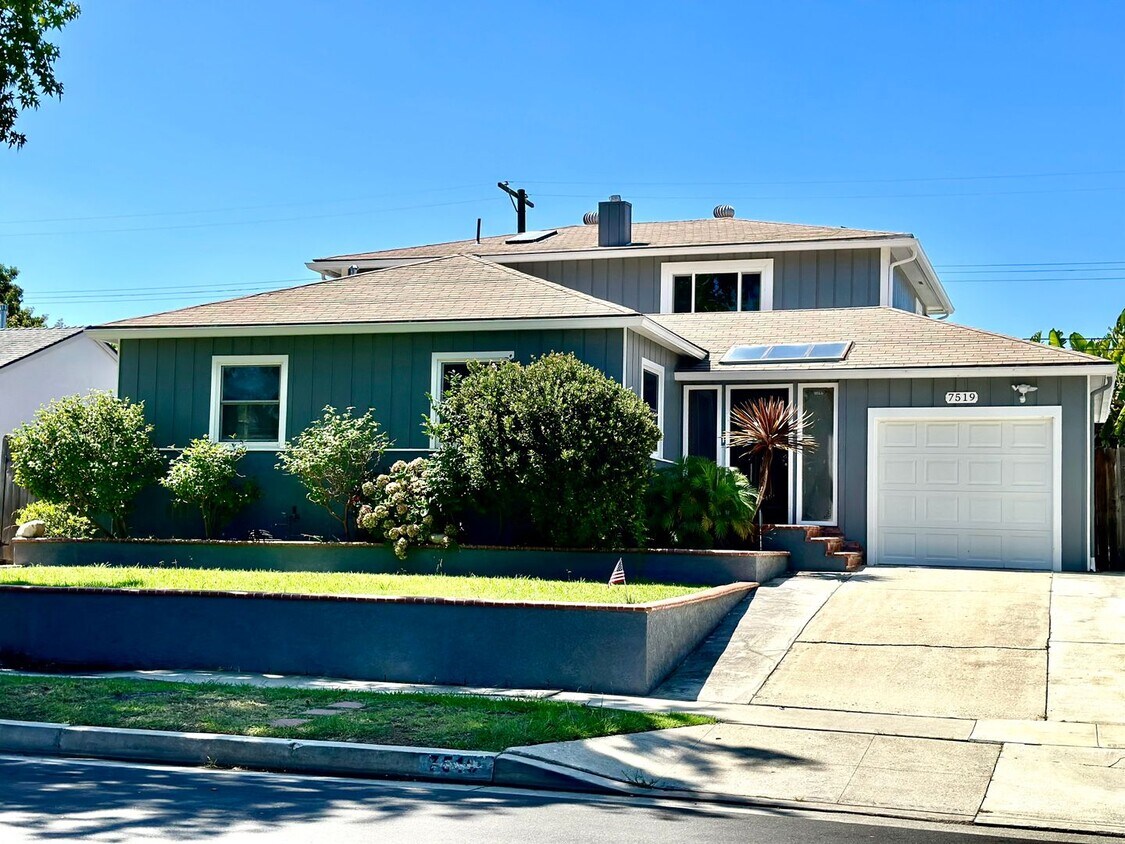 Foto principal - 7519 Midfield Ave