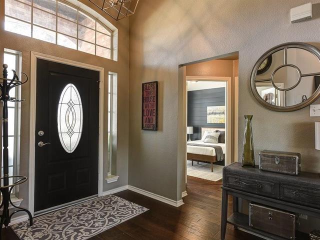 Building Photo - 3621 Granbury Dr
