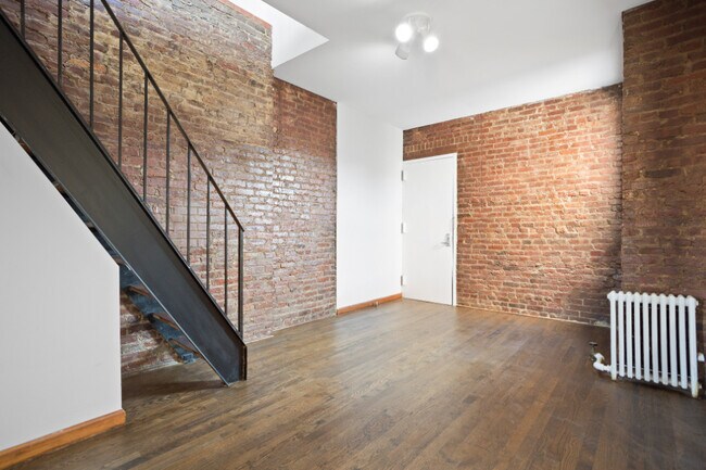 Foto del edificio - 410 E 13th St