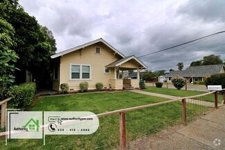 Building Photo - 1504 Magnolia Ave