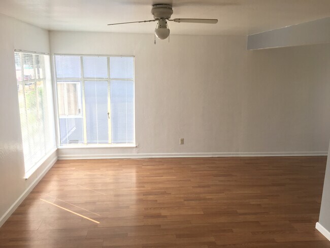 Sala de estar - 10526 Link Street