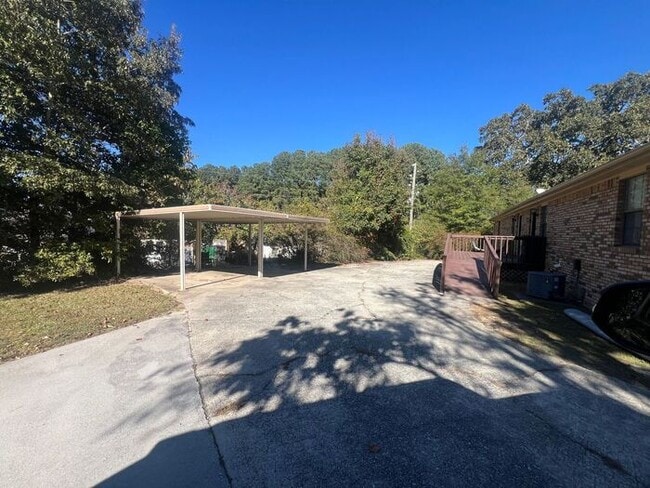 Building Photo - Ready Now! 2 bedroom and 1 bathroom !!!!