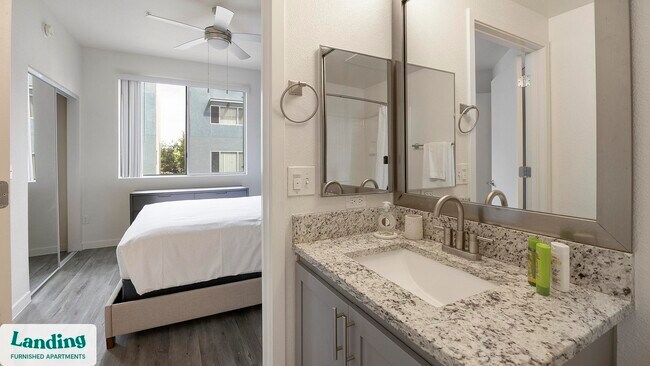 Foto del edificio - 1811 E Apache Blvd