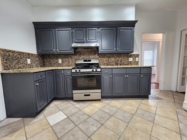 Foto del edificio - 15 McLellan St