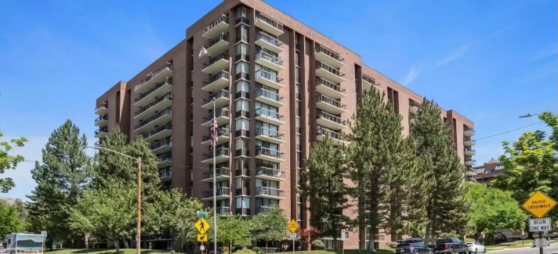 Foto principal - 123 E 2nd Ave