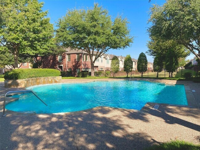 Foto del edificio - 4613 Penelope Ln