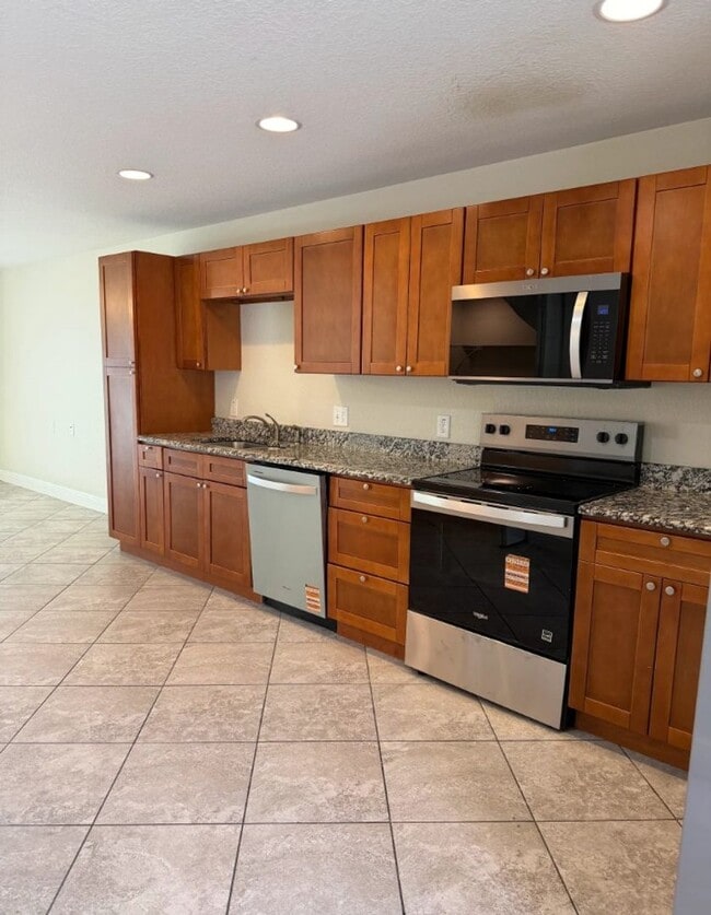 Building Photo - 5150 SE 103rd Ln