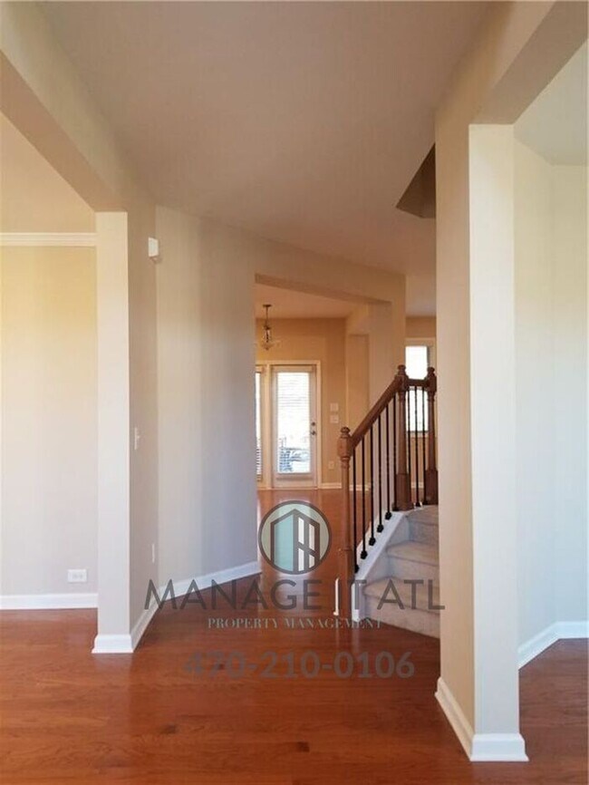 Foto del edificio - Beautiful 5BR/4BA Home in Just 5 Min from ...