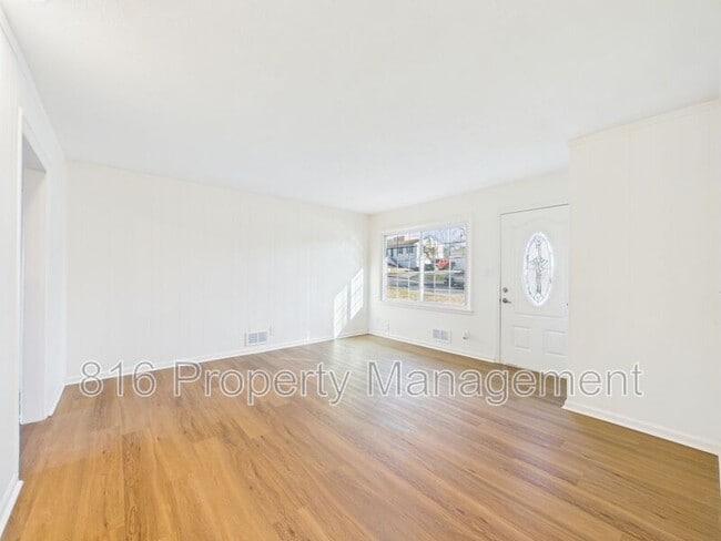 Foto del edificio - 6202 E 150th Terrace