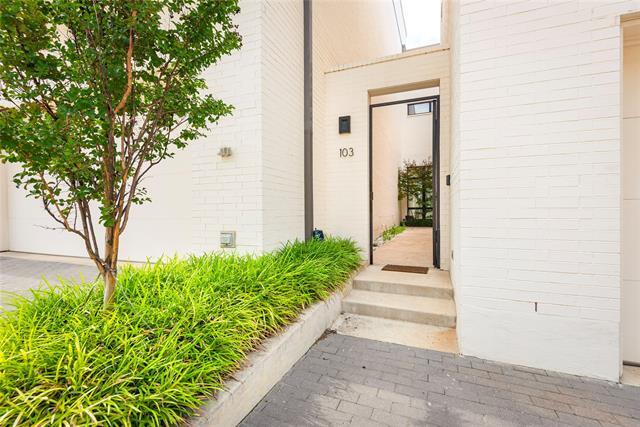 Foto del edificio - 610 N Oak Cliff Blvd