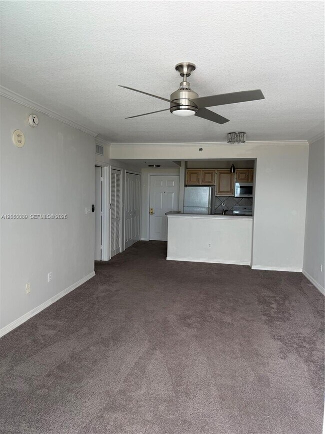 Foto del edificio - 2665 SW 37th Ave