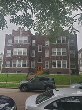 Building Photo - 324 Laurel St