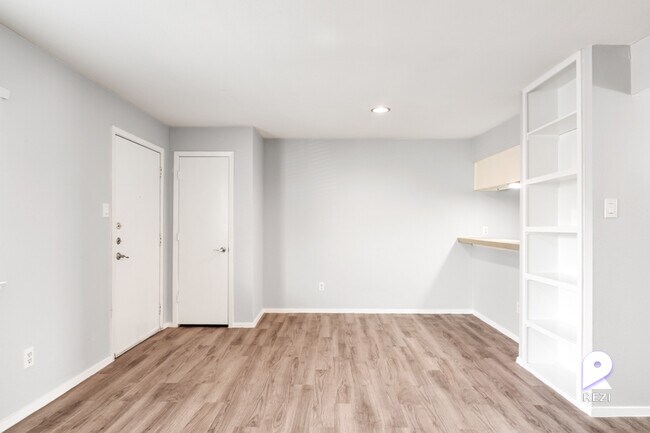 Foto del edificio - 2606 Wheless Ln