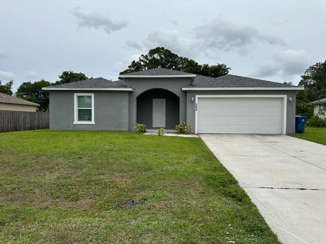 Primary Photo - Charming 4-Bedroom Home with Granite Count...