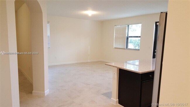 Foto del edificio - 3472 SE 3rd St