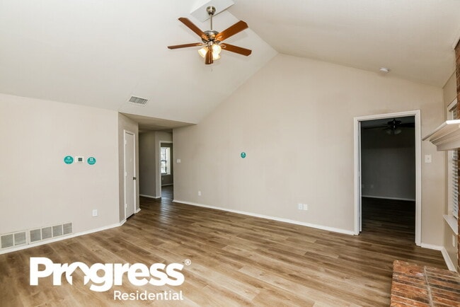 Building Photo - 1354 Gainsborough Way