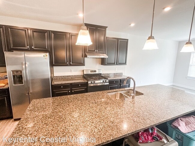Building Photo - 5 br, 2.5 bath House - 122 Asbury Way