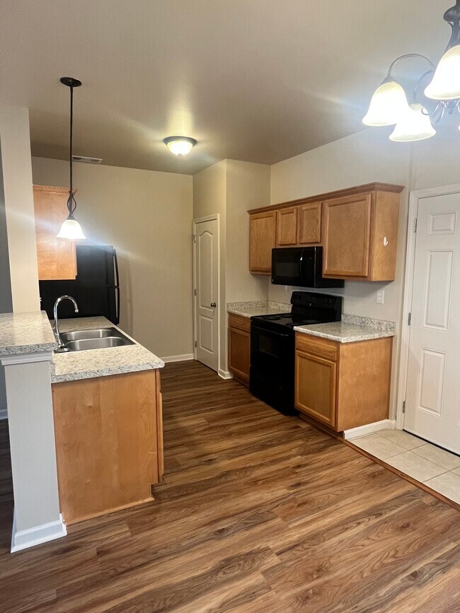 Building Photo - 202 Bella Sera Ln