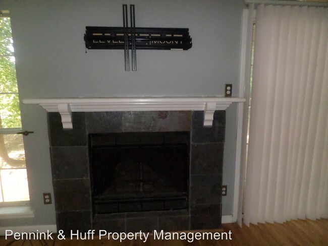 Building Photo - 3 br, 2 bath House - 530 Stacy Weaver Drive