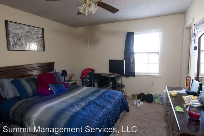 Building Photo - 711B McLarty Rd