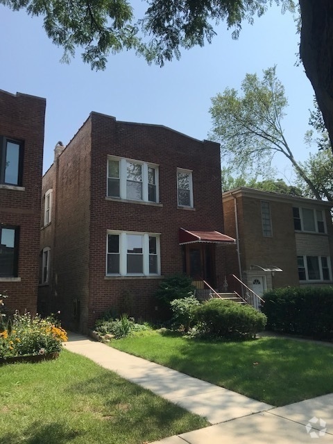 Building Photo - 4419 N Kildare Ave