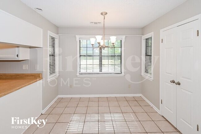 Building Photo - 2530 Doe Run Ln