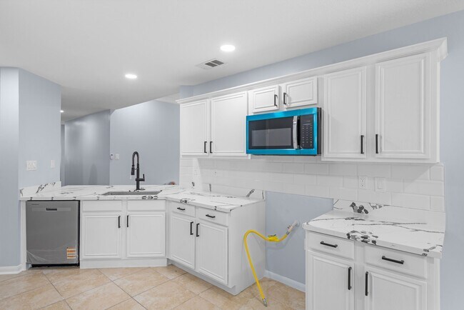 Foto del edificio - 3910 Crystal Pass Ct