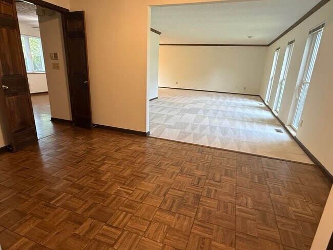 Foto del edificio - 3661 Riva Ridge Dr