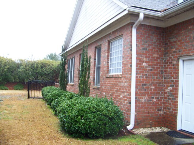 Building Photo - GATES FOUR