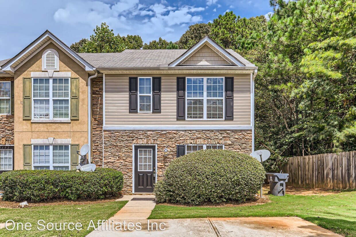 3 br, 2 bath House 5600 Union Pointe Drive House Rental in Union