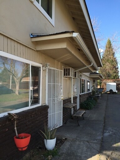Building Photo - 209 Talisman Dr