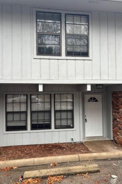 Foto principal - 804 Timbers Ct