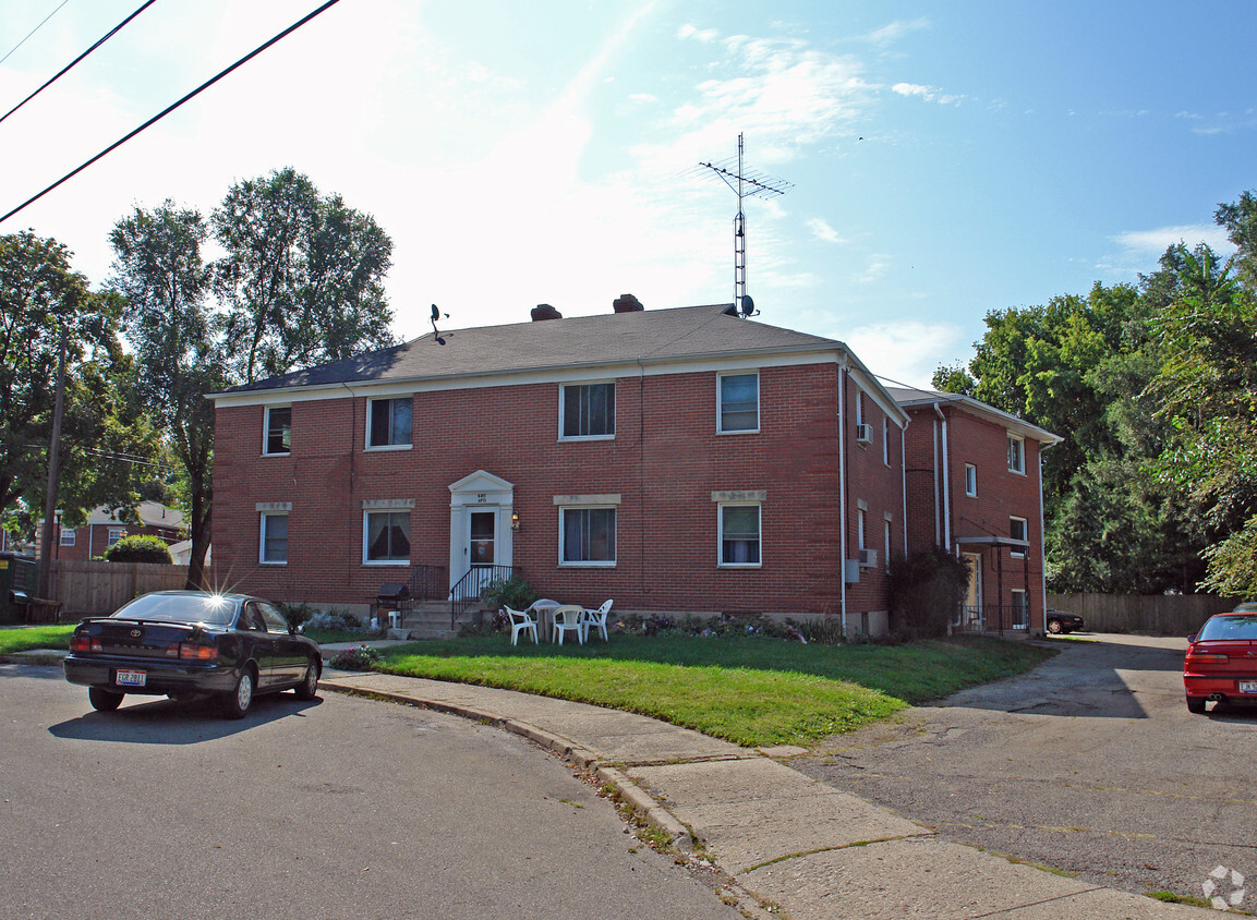 Building Photo - Kay's Apartments