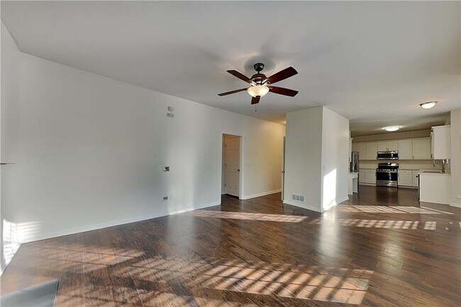 Building Photo - 2338 Talamill Dr NE