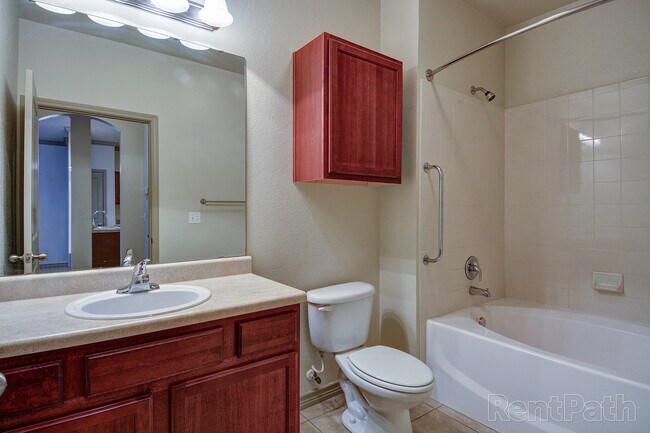 Baño - The Park at Chappell Hill