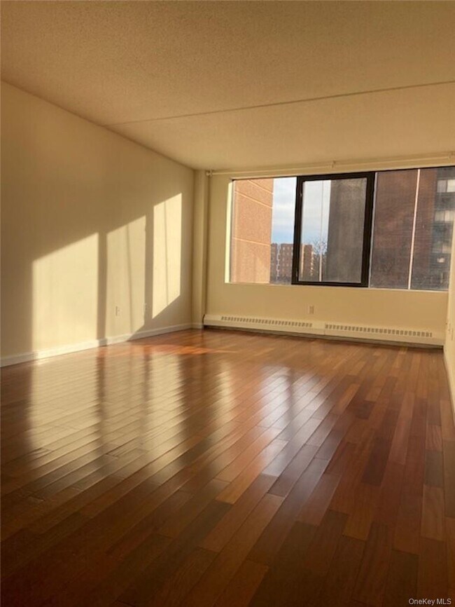 Foto del edificio - 4 Martine Ave