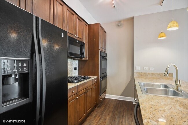 Foto del edificio - 233 E 13th St