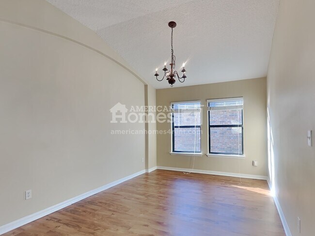 Building Photo - 1063 Maple Lane