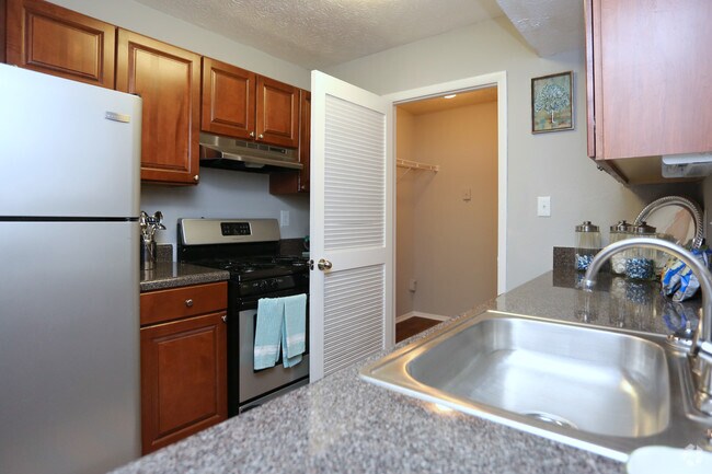 2HAB, 2BA - 1,128 ft² - Princeton Place Apartments