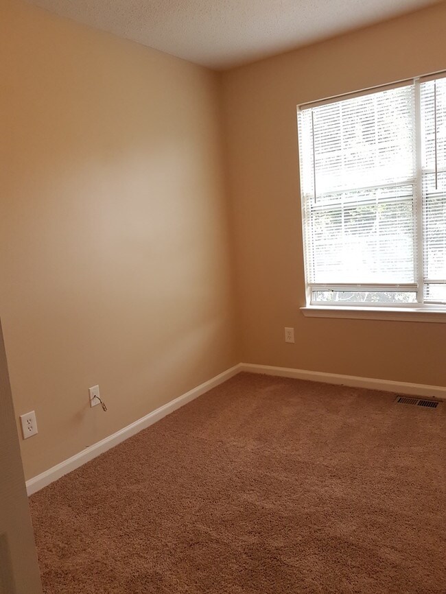 Building Photo - 11360 Kayla Dr