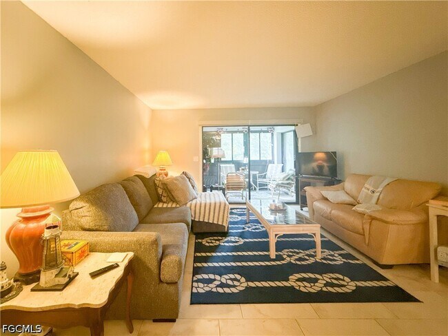 Building Photo - 6136 Whiskey Creek Dr