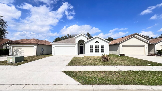 Building Photo - Spacious 4 bedroom 2 bathroom Home in Sanford