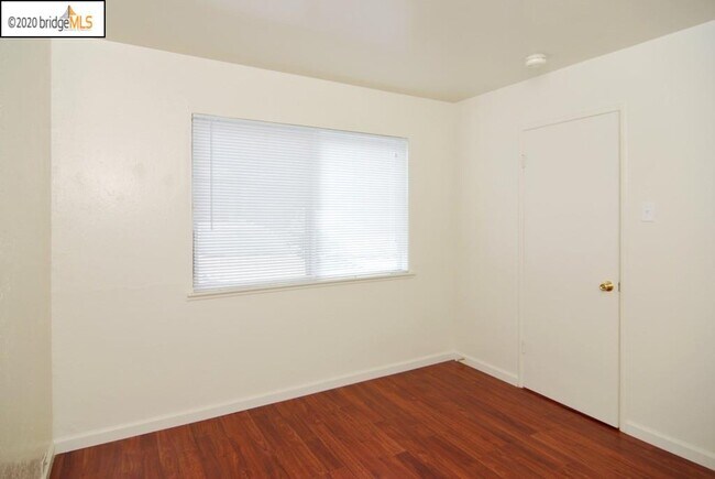 Building Photo - 605 San Pablo Ave