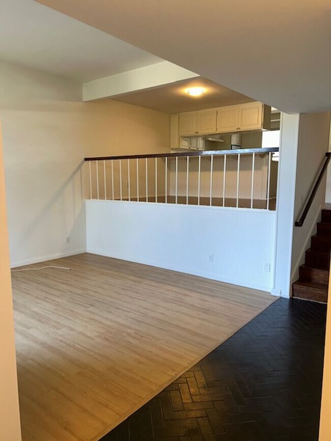 Foto del edificio - Townhouse  3+2.5
