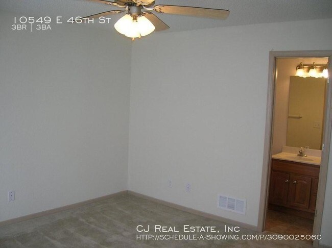 Foto del edificio - 10549 E 46th St