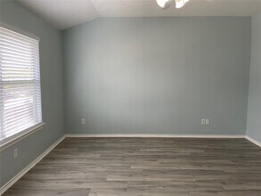 Building Photo - 9022 Elm Drake Ln