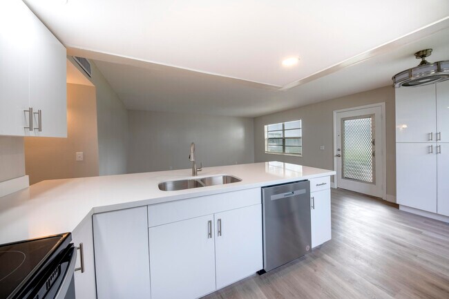 Foto del edificio - 917 Flanders T