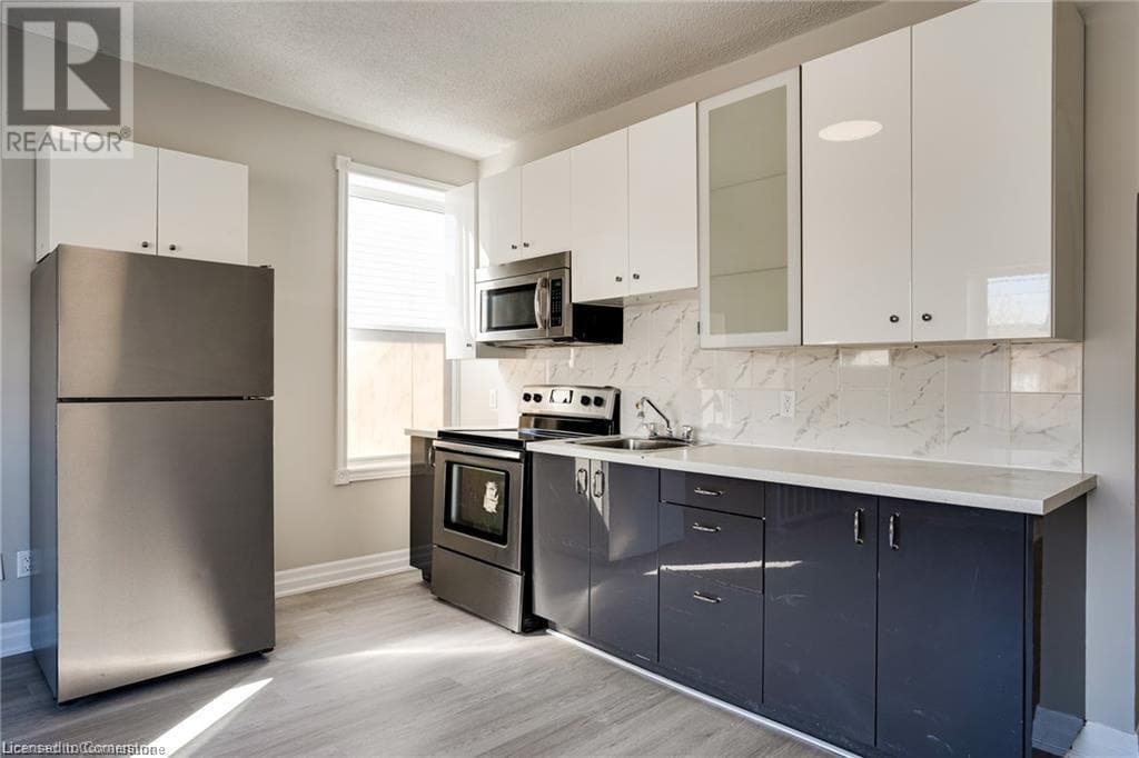 Photo principale - 1164 Cannon St E