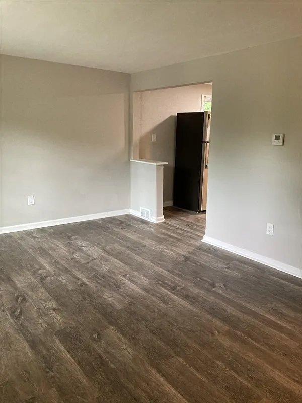 Foto del edificio - 401 Johnston Rd