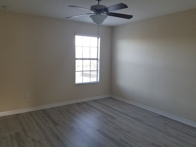 Building Photo - Beautiful  home located in the  gated comm...